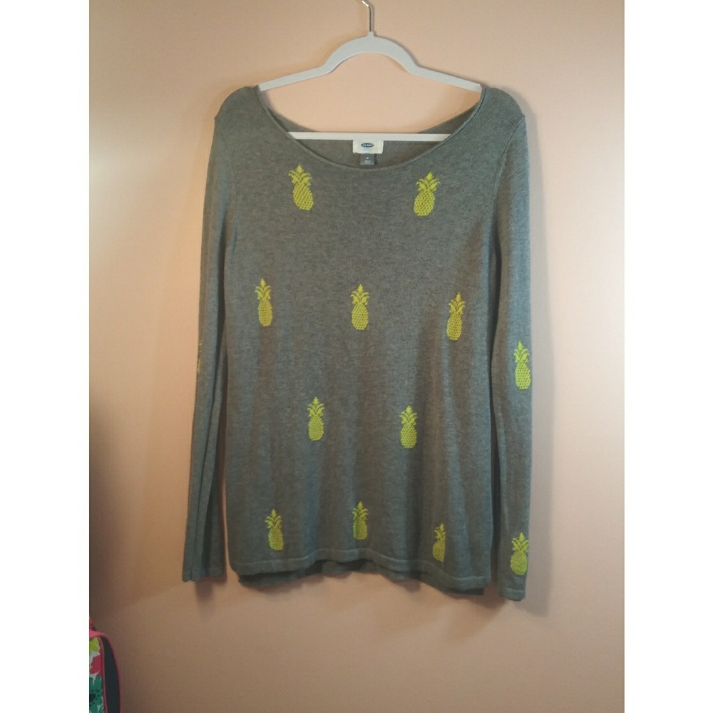 Woman's Old Navy Pineapple pattern sweater